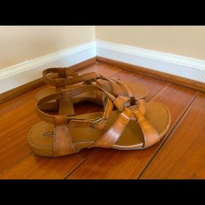 Clarks sandals size 8.5